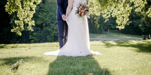 Hochzeitsfotos - Fotostudio - Wels (Wels) - Kirchliche Hochzeit in Wiener Neustadt, Paarfotos Schlosspark Hernstein - Daniela Schönthaller