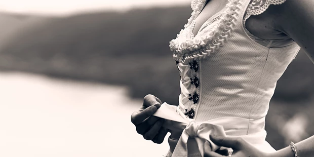 Hochzeitsfotos - Art des Shootings: Trash your Dress - Maria-Lanzendorf - Etzl Foto