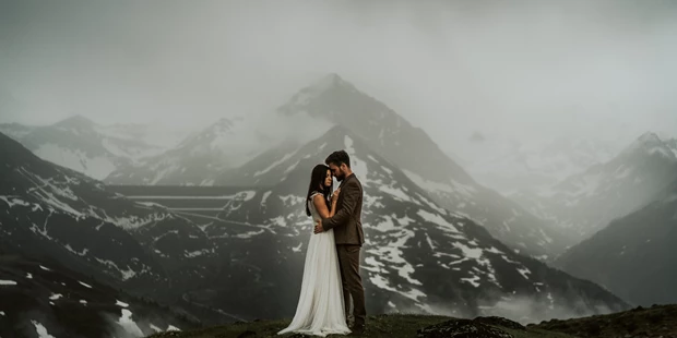 Hochzeitsfotos - Wildsteig - Hochzeits Shooting mit dramatischen Wetter - Blitzkneisser