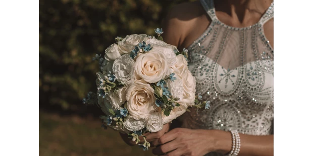 Hochzeitsfotos - Villach - Destination Hochzeitsfotograf Klagenfurt am Wörthersee, Wien, Österreich, Bled Slowenien, Ljubljana Slowenien, Kroatien  Herzliche und professionelle Betreuung Die Hochzeit - Einer der schönsten Tage im Leben!
Es ist immer etwas ganz besonderes ein Paar von den frühen Morgenstunden an zu begleiten, die Aufregung zu spüren, die Liebesgeschichte zu sehen. Wir freuen uns von euch zu hören! Liebe Grüße - Hochzeit Fotograf Kärnten