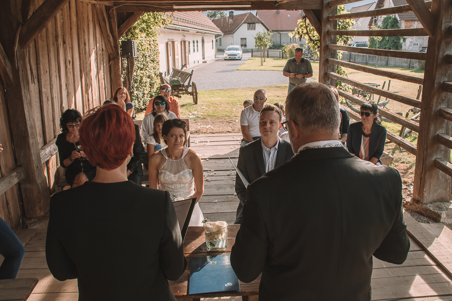 Hochzeitsfotograf: ch bin Hochzeitsfotograf in Kärnten, lebe mit meiner Familie in Villach und gebe alles für, gutes Essen, schöne Sommertage, jede menge Spass, meine FAMILIE und nicht zu vergessen Destination Hochzeitsfotograf Klagenfurt am Wörthersee, Wien, Österreich, Bled Slowenien, Ljubljana Slowenien, Kroatien Hochzeitsfotos Österreich Wien
Wien  Herzliche und professionelle Betreuung Die Hochzeit - Einer der schönsten Tage im Leben!
Es ist immer etwas ganz besonderes ein Paar von den frühen Morgenstunden an zu begleiten, die Aufregung zu spüren, die Liebesgeschichte zu sehen. Wir freuen uns von euch zu hören! Liebe Grüße
 Hochzeitsfotografen in Kärnten - Hochzeit Fotograf Kärnten