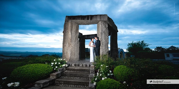 Hochzeitsfotos - Attnang-Puchheim - Paarshooting im Erlebnisgasthof Feichthub - Visual Wedding – Martin & Katrin