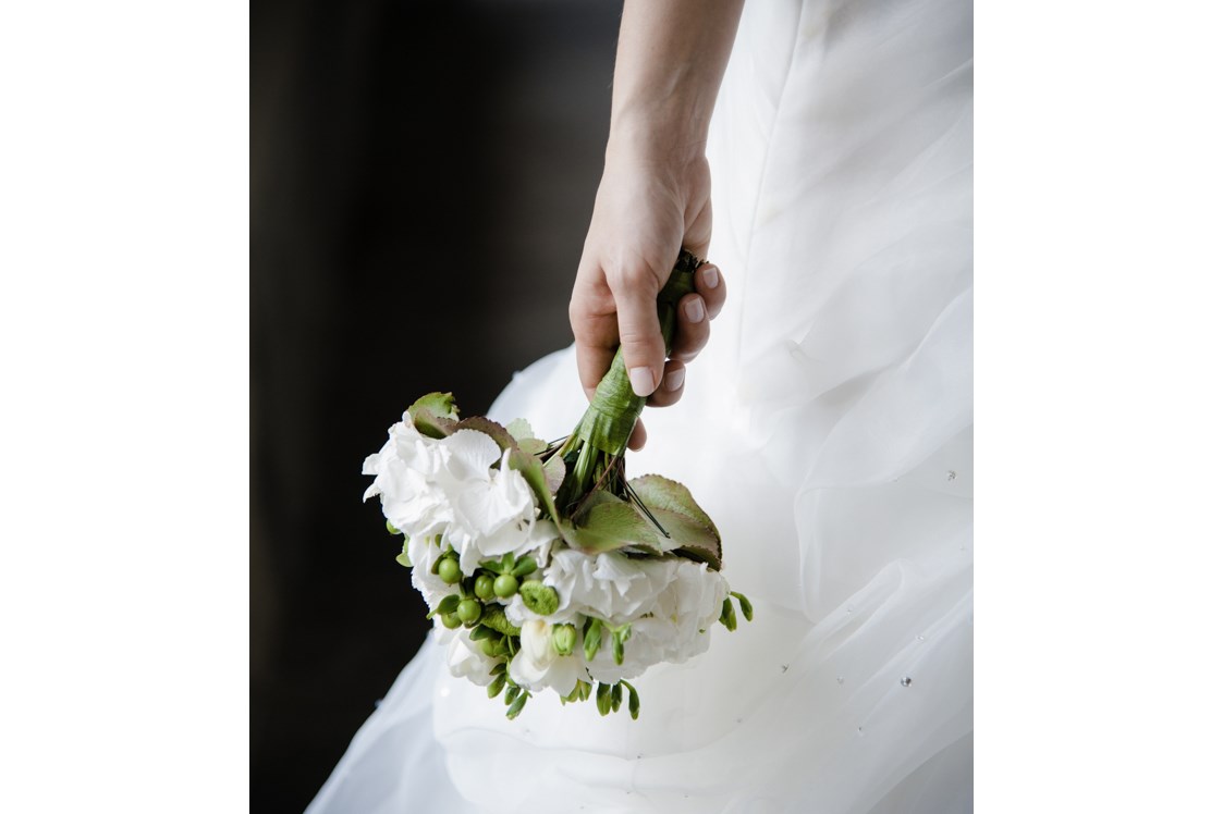 Hochzeitsfotograf: Der Brautstrauss als schöne Detailaufnahme. - Fotografie by Carole Fleischmann