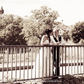 Hochzeitsfotograf: Während dem Paarshooting entstehen traumhafte Hochzeitsbilder mit viel Engagement und Feingefühl. - Fotografie by Carole Fleischmann