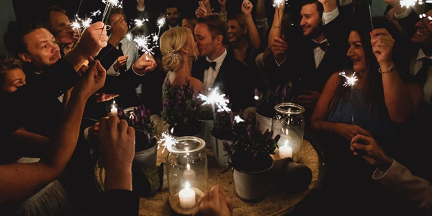 Hochzeitsfotos - Wildsteig - Forever Love im Gutshof Stangl - Charles Diehle - Hochzeitsfotograf München
