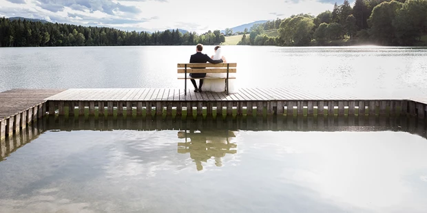 Hochzeitsfotos - Attnang-Puchheim - Abendsonne am Maltschachersee. - Sandra Matanovic Hochzeitsfotografin Kärnten, Steiermark & Kroatien