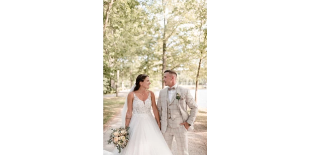 Hochzeitsfotos - Art des Shootings: Trash your Dress - Maria-Lanzendorf - Hochzeitsfotografin Viktoria Grötzl Photographie - Viktoria Grötzl Photographie