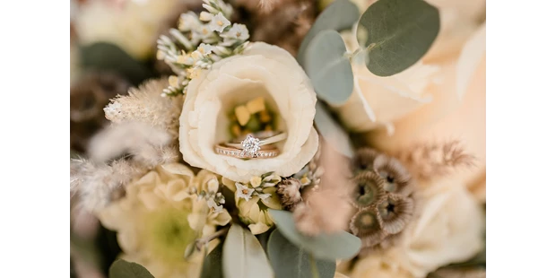 Hochzeitsfotos - Art des Shootings: Trash your Dress - Maria-Lanzendorf - Hochzeitsfotografin Viktoria Grötzl Photographie - Viktoria Grötzl Photographie