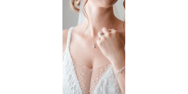 Hochzeitsfotos - Art des Shootings: Trash your Dress - Maria-Lanzendorf - Hochzeitsfotografin Viktoria Grötzl Photographie - Viktoria Grötzl Photographie