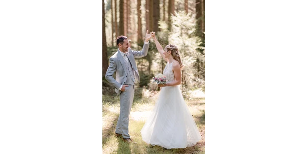 Hochzeitsfotos - Art des Shootings: Trash your Dress - Maria-Lanzendorf - Hochzeitsfotografin Viktoria Grötzl Photographie - Viktoria Grötzl Photographie