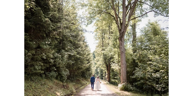 Hochzeitsfotos - Art des Shootings: Trash your Dress - Maria-Lanzendorf - Hochzeitsfotografin Viktoria Grötzl Photographie - Viktoria Grötzl Photographie