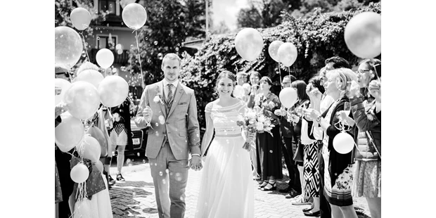 Hochzeitsfotos - Art des Shootings: Trash your Dress - Maria-Lanzendorf - Hochzeitsfotografin Viktoria Grötzl Photographie - Viktoria Grötzl Photographie