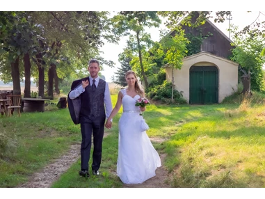 Hochzeitsfotograf: Landhochzeit in Niederösterreich - Multimedia Film & Photography