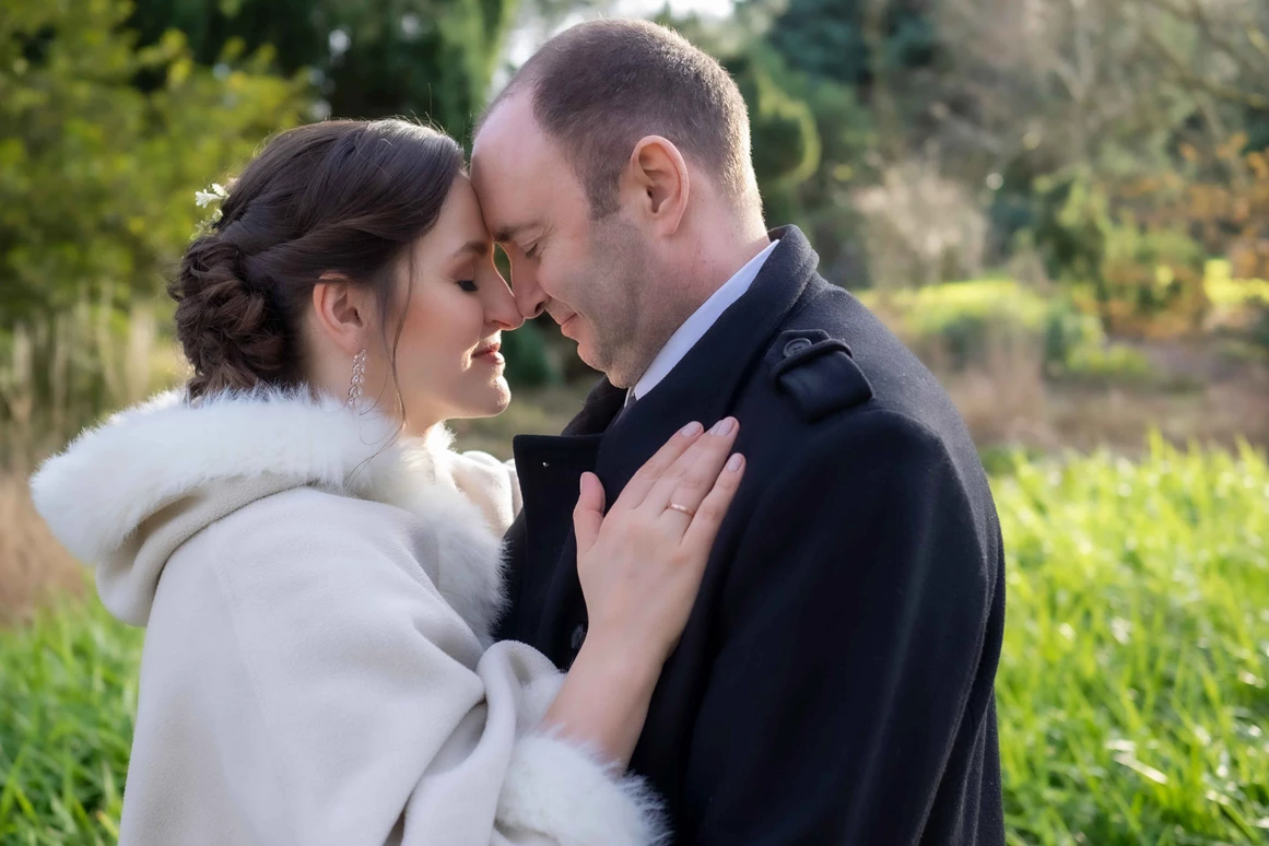 Hochzeitsfotograf: Winterhochzeit Botanischer Garten Linz Oberösterreich - Multimedia Film & Photography