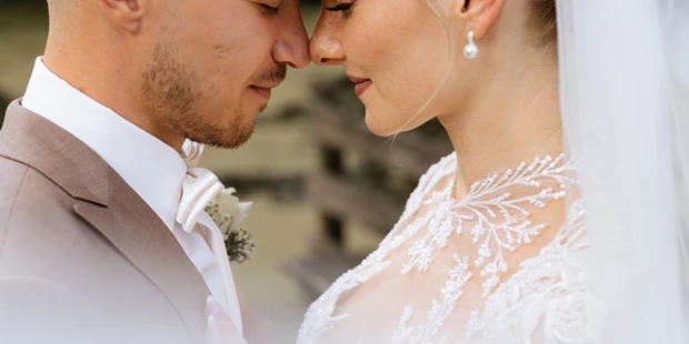 Hochzeitsfotos - Copyright und Rechte: Bilder auf Social Media erlaubt - Emsland, Mittelweser ... - Alex & Natalya Photography