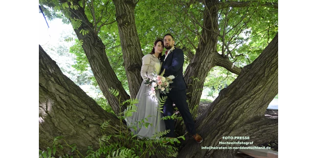 Hochzeitsfotos - Art des Shootings: Hochzeits Shooting - Kiel (Kreisfreie Stadt Kiel, Kreis Rendsburg-Eckernförde) - #brautpaarshooting hamburg#
#fotograf balzerek# - REINHARD BALZEREK