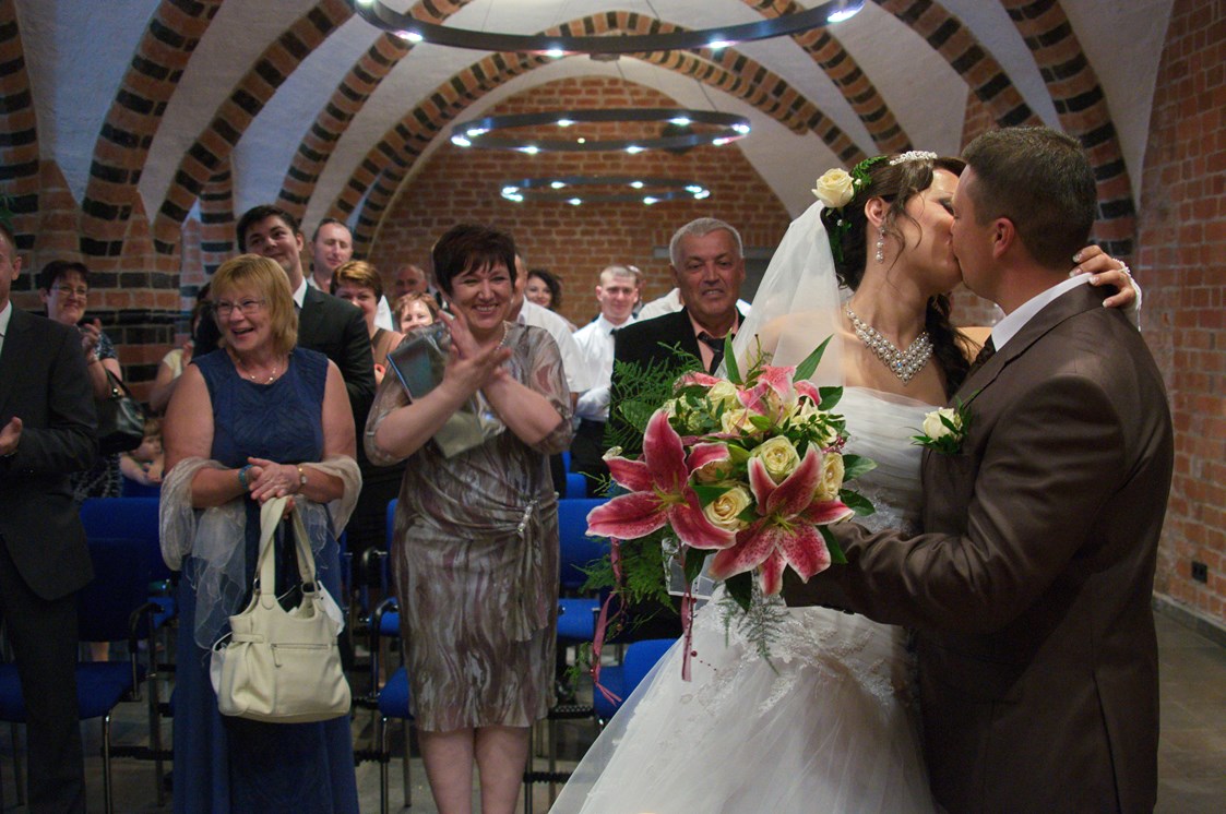Hochzeitsfotograf: Trauung Standesamt Parchim,
Hochzeitsfotograf Balzerek-Lübeck
Hochzeiten Schleswig-Holstein,
Hochzeiten Mecklenburg-Vorpommern,
Hochzeiten Hamburg, - BALZEREK