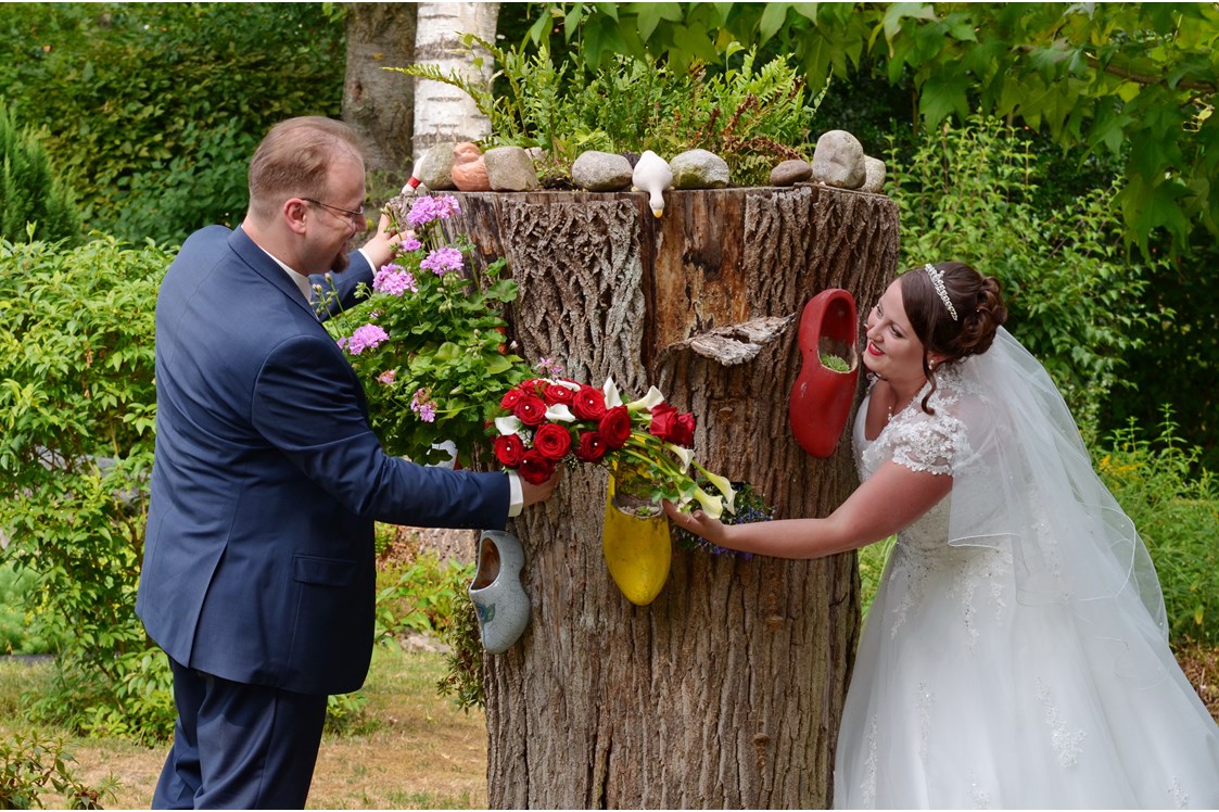 Hochzeitsfotograf: Fotoshooting mit Brautpaar in 
Celle - REINHARD BALZEREK