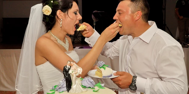 Hochzeitsfotos - Art des Shootings: Hochzeits Shooting - Kiel (Kreisfreie Stadt Kiel, Kreis Rendsburg-Eckernförde) - #hochzeitsfeier#hochzeitstorte#
fotoreportage#
#heiraten-in-norddeutschland#
#foto-presse-balzerek# - REINHARD BALZEREK