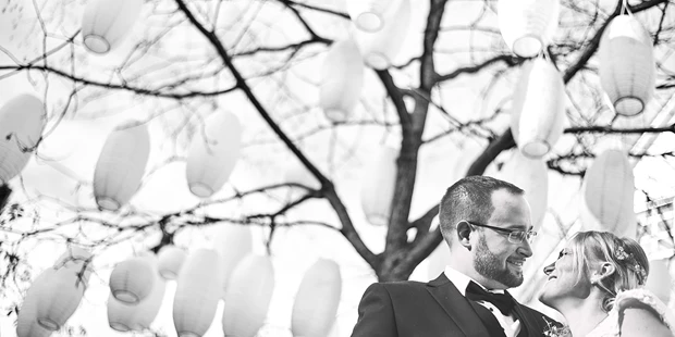 Hochzeitsfotos - Spalt - Braut, Bräutigam und Ballons Fotograf Ulm
fotografulm.com - Fotograf Ulm