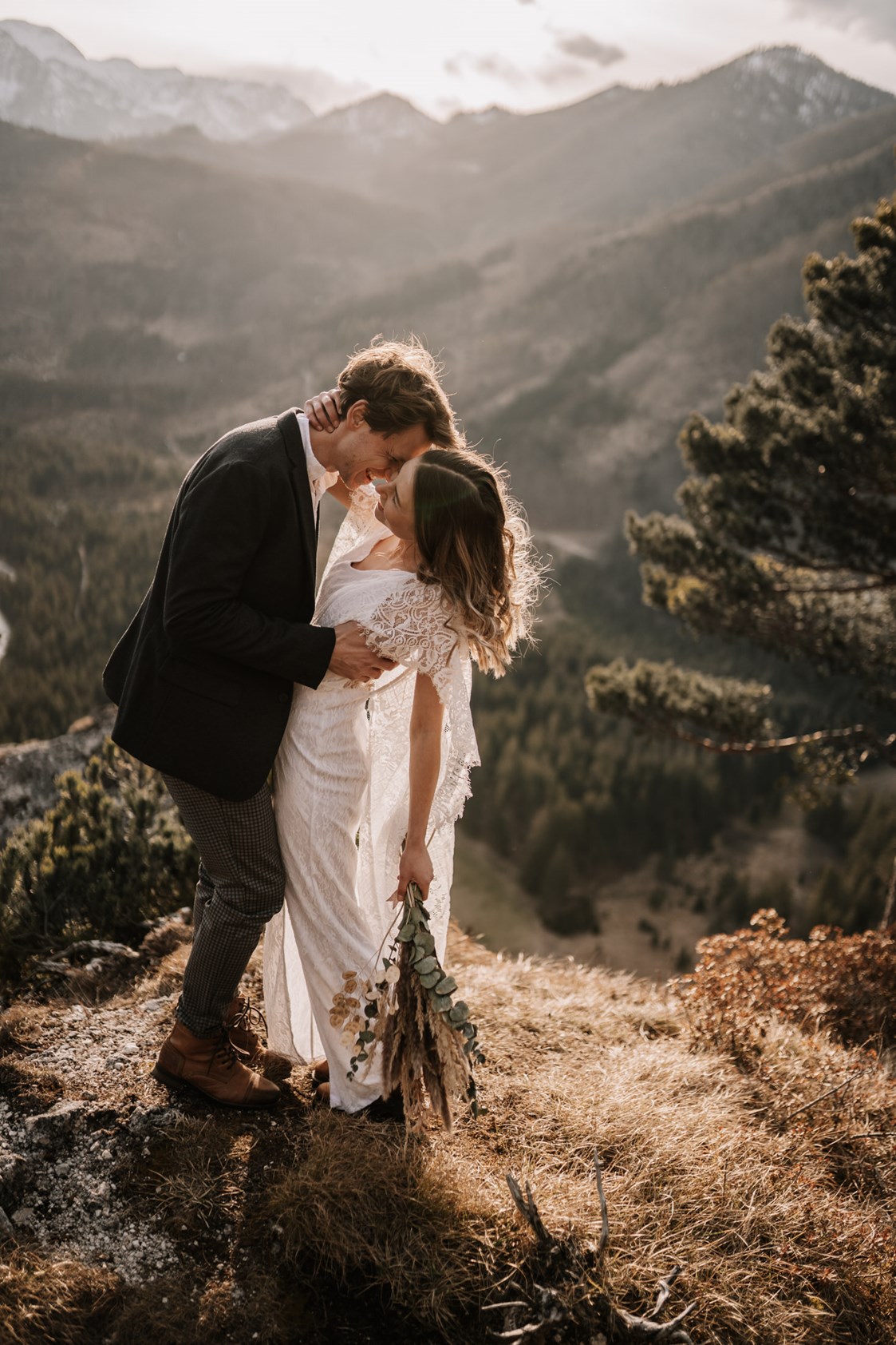 Hochzeitsfotograf: After-Wedding-Shooting am Berg im Salzkammergut in Oberösterreich - Kosianikosia Photography
