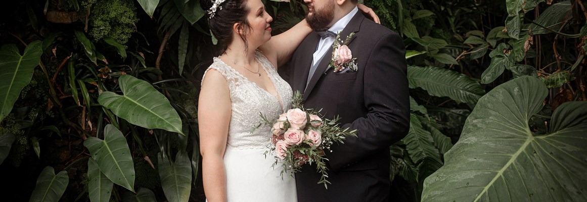 Hochzeitsfotograf: Brautshooting im Botanischen Garten  - Zerina Kaps Photography 