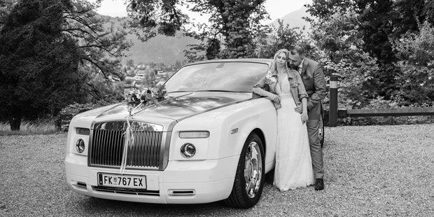 Hochzeitsfotos - Art des Shootings: Hochzeits Shooting - Appenzell - Brautpaarshooting mit Limousine. - Ruth Barthold