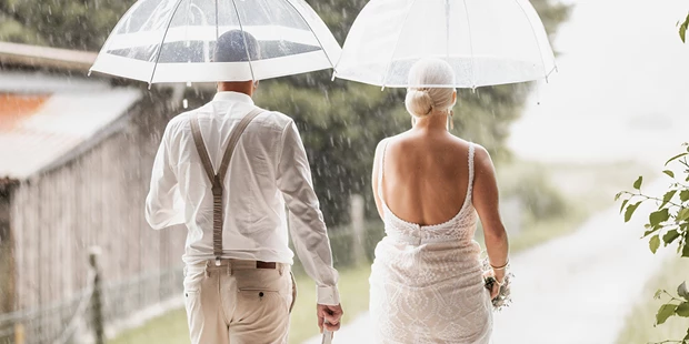 Hochzeitsfotos - Art des Shootings: Hochzeits Shooting - Appenzell - Eine Hochzeit im Regen - Ruth Barthold