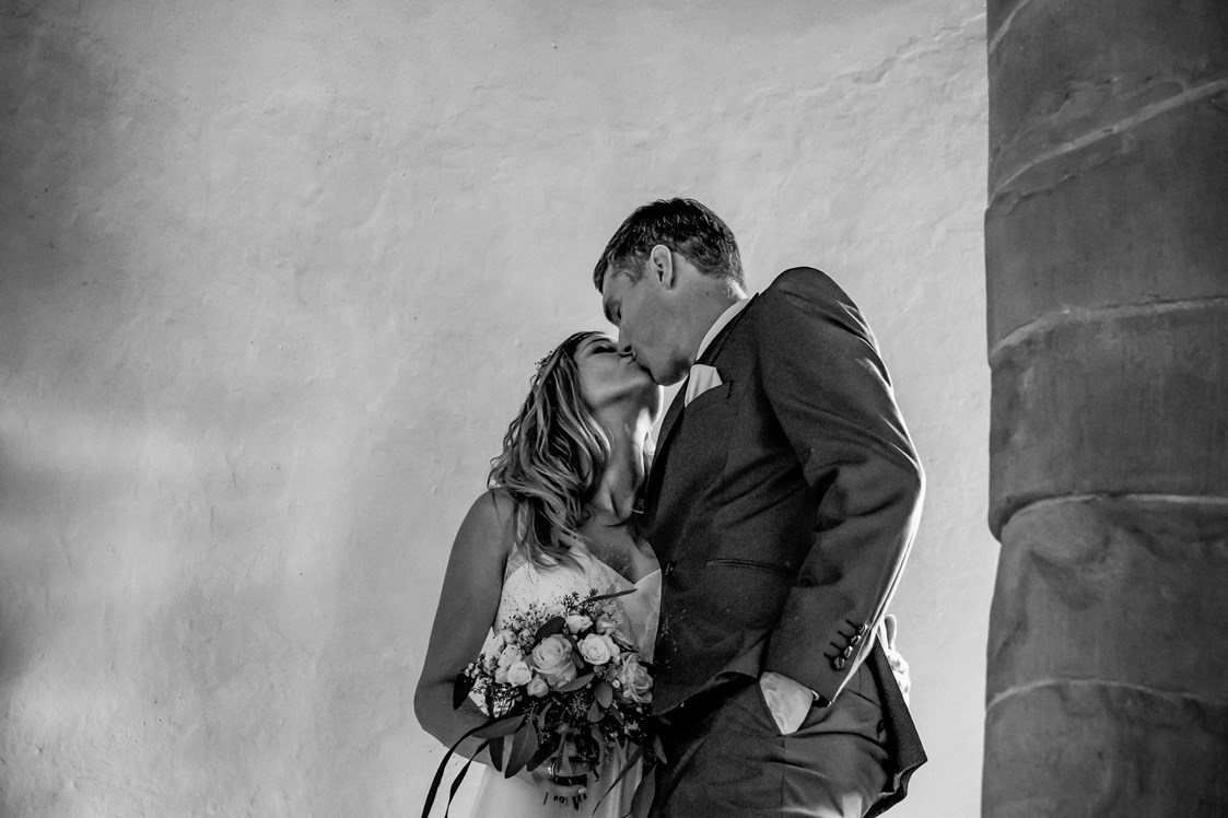 Hochzeitsfotograf: Bei einer wunderschönen Hochzeit im Jonas Schlössle durfte ich das Ehepaar Jäger begleiten. - Glücksbild Fotografie