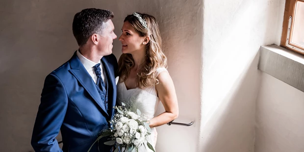 Hochzeitsfotos - Wildsteig - Bei einer wunderschönen Hochzeit im Jonas Schlössle durfte ich das Ehepaar Jäger begleiten. - Glücksbild Fotografie