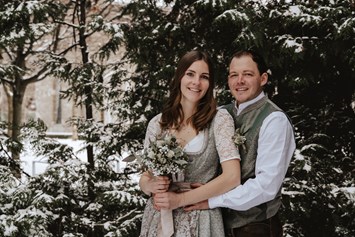Hochzeitsfotograf: Im Jänner durfte ich die schöne Trauung vom Brautpaar Schwendinger in Dornbirn begleiten.  - Glücksbild Fotografie