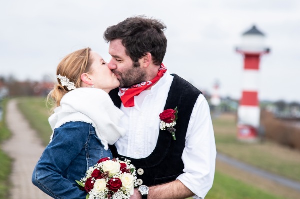 Hochzeitsfotos - Bremen-Stadt - Fotograf Wedel, Hochzeitsfotograf Wedel, Uetersen, standesamtliche Hochzeit Wedel, Hochzeitsreportage Hamburg, natürliche Hochzeitsfotografie, authentische Hochzeitsfotos, Hochzeitsfotograf Elbe / Pinneberg, Fotograf Hamburg - Isabell Fripon Fotografie in Wedel, Hamburg und Umgebung