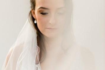 Hochzeitsfotograf: Brautshooting mit Schleier
Fine Art - Lydia Jung Photography