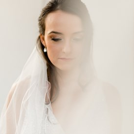 Hochzeitsfotograf: Brautshooting mit Schleier
Fine Art - Lydia Jung Photography