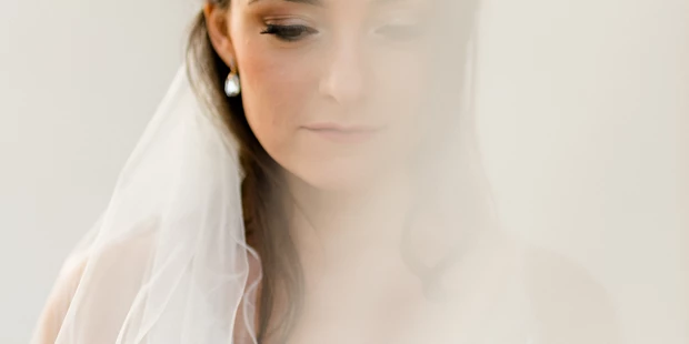 Hochzeitsfotos - Bezirk Klagenfurt - Brautshooting mit Schleier
Fine Art - Lydia Jung Photography