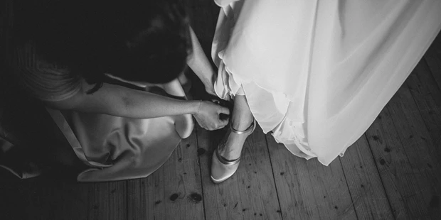 Hochzeitsfotos - Bezirk Klagenfurt - Hochzeitsreportage im Schloss Wasserleonburg
Getting ready - Lydia Jung Photography