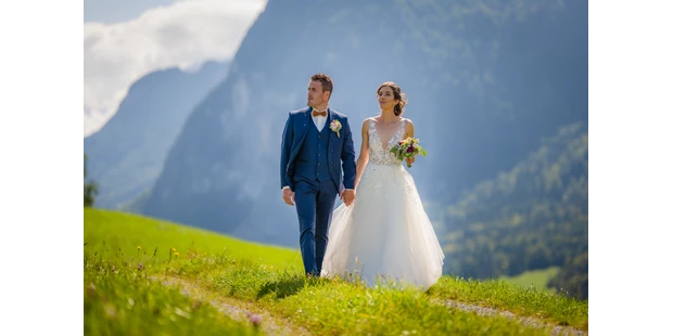 Hochzeitsfotos - Art des Shootings: Portrait Hochzeitsshooting - Villingendorf - Brautpaar - Hochzeitsfotograf Bern