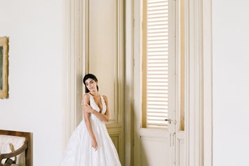 Hochzeitsfotograf: Brautshooting in einem Palazzo - Melanie Nedelko - timeless storytelling