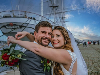 Hochzeitsfotograf: Hochzeitsfotograf Stralsund, Fotograf gesucht, günstiger Hochzeitsfotograf, Hochzeitsfotograf gesucht, Standesamt Stralsund, Gorch Fock1 - Hochzeitsfotograf Karl-Heinz Fischer