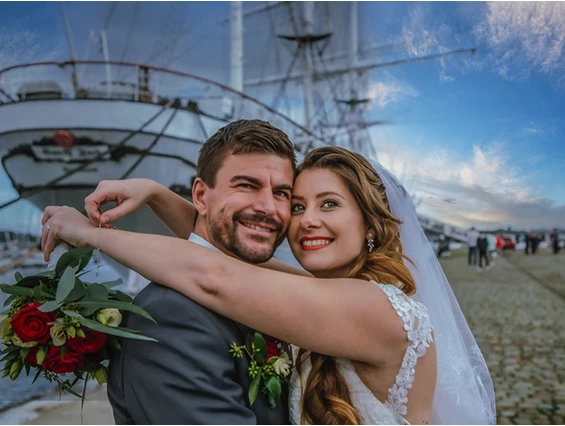 Hochzeitsfotograf: Hochzeitsfotograf Stralsund, Fotograf gesucht, günstiger Hochzeitsfotograf, Hochzeitsfotograf gesucht, Standesamt Stralsund, Gorch Fock1 - Hochzeitsfotograf Karl-Heinz Fischer