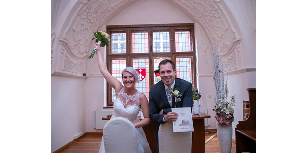 Hochzeitsfotos - Fotobox mit Zubehör - Wietze - Fotograf Stralsund, Fotograf Hochzeit, Fotograf gesucht, günstiger Hochzeitsfotograf  - Hochzeitsfotograf Karl-Heinz Fischer