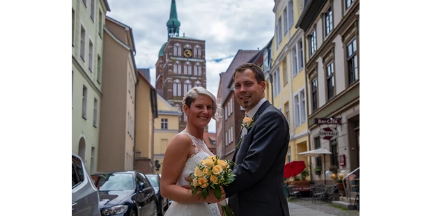 Hochzeitsfotos - Fotobox mit Zubehör - Wietze - Fotograf Stralsund, Fotograf Hochzeit, Fotograf gesucht, günstiger Hochzeitsfotograf  - Hochzeitsfotograf Karl-Heinz Fischer