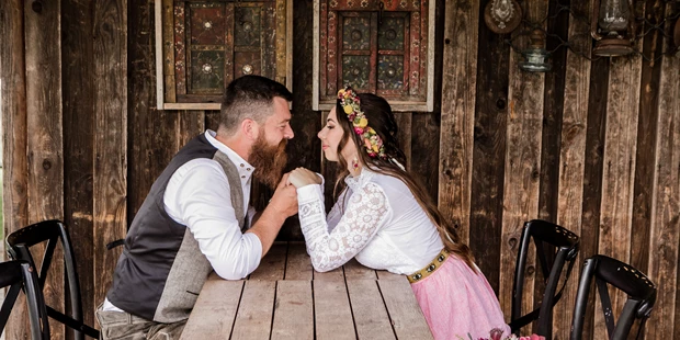 Hochzeitsfotos - Art des Shootings: Trash your Dress - Maria-Lanzendorf - Tina Vega-Wilson