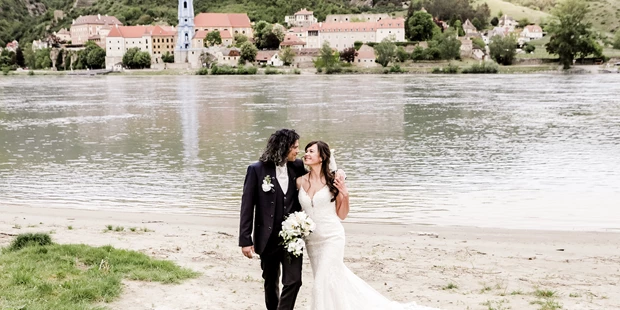 Hochzeitsfotos - Art des Shootings: Trash your Dress - Maria-Lanzendorf - Tina Vega-Wilson