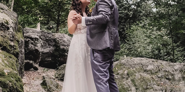Hochzeitsfotos - Art des Shootings: Trash your Dress - Maria-Lanzendorf - Tina Vega-Wilson