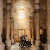 Hochzeitsfotograf - Bild entstand bei einem Styledshooting im Marstallt des Innviertler Versailles

WOW-Foto-Award-Gewinnerbild im Bereich "Styledshooting" - Andrea Gadringer