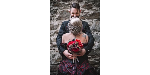 Hochzeitsfotos - Art des Shootings: Trash your Dress - Maria-Lanzendorf - Sophisticated Wedding Pictures