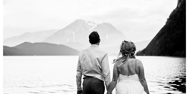 Hochzeitsfotos - Art des Shootings: Trash your Dress - Maria-Lanzendorf - Hochzeit in Altaussee | www.c-g.wedding - C&G Wedding - Elopement und Hochzeits Fotografie