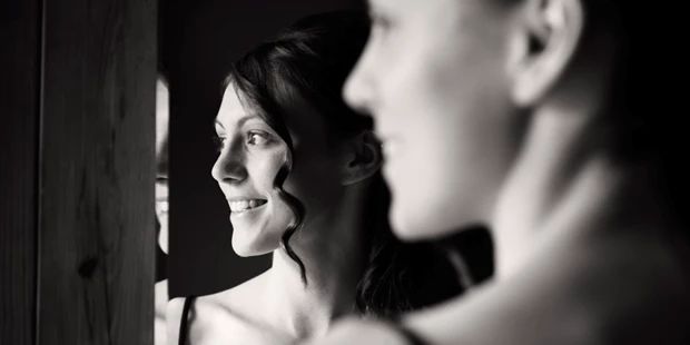 Hochzeitsfotos - Art des Shootings: Trash your Dress - Maria-Lanzendorf - Erwartungsvoll | www.c-g.wedding - C&G Wedding - Elopement und Hochzeits Fotografie