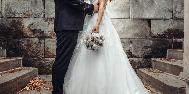 Hochzeitsfotos - Naumburg (Burgenlandkreis) - Hochzeitpaar in Jena,
Parkshooting, Paarshooting - bilderdiesprechen.de